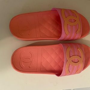 CHANEL Rubber CC Flat Slide Sandals 35 Orange Pink